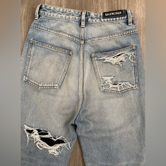BALENCIAGA Demna Gvasalia Distressed Boyfriend Jeans - Picture 4 of 5